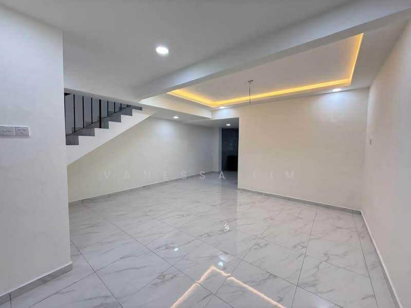 2-storey Terraced House for Sale in Saleng (Senai) - Vanessa Lim - Living Room - PropertyGuru.com.my