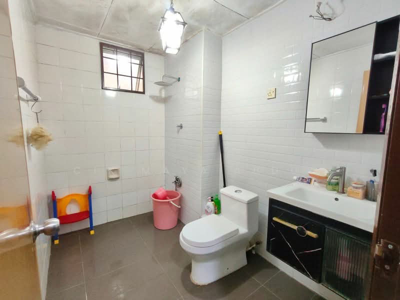 Rumah Teres 2 Tingkat untuk Dijual di Ampang Jaya (Ampang) - Cik Maya Abdul - Bathroom - PropertyGuru.com.my