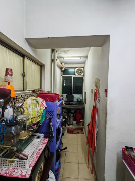 Apartment for Sale at Ascadia Lake View Apartment - Bryan Cho - Kitchen - PropertyGuru.com.my