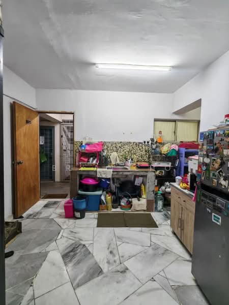 Apartment for Sale at Ascadia Lake View Apartment - Bryan Cho - Kitchen - PropertyGuru.com.my