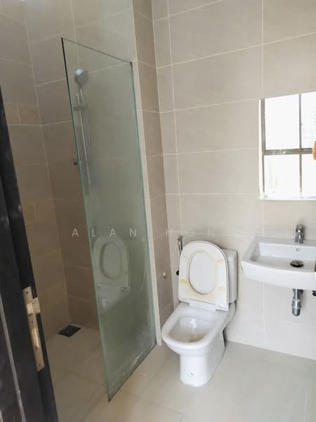 Banglo Lot Kosong untuk Dijual di Ampang (Kuala Lumpur) - Alan Hong - Bathroom - PropertyGuru.com.my