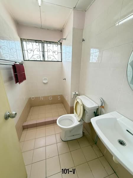 2-storey Terraced House for Sale in Bandar Botanic (Klang) - Yongsen Lim - Bathroom - PropertyGuru.com.my