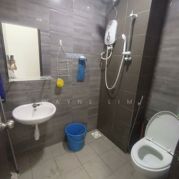 Service Residence for Rent at Symphony Tower (Menara Simfoni) - Wayne Lim - Bathroom - PropertyGuru.com.my