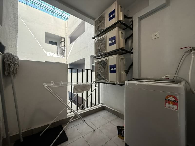 Servis Apartment untuk Disewa di GAIA Residences - Danny Wong - Balcony - PropertyGuru.com.my