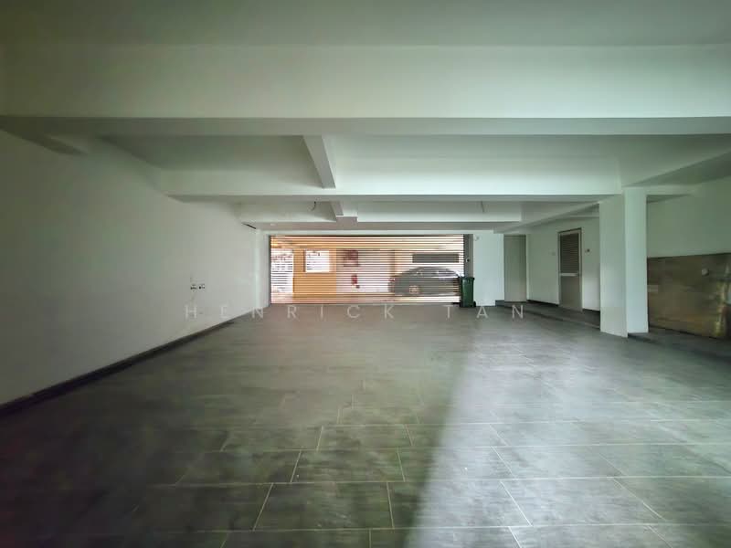 Rumah Banglo untuk Dijual di Taman Danau Desa (Taman Desa) - Henrick Tan - Car Park - PropertyGuru.com.my