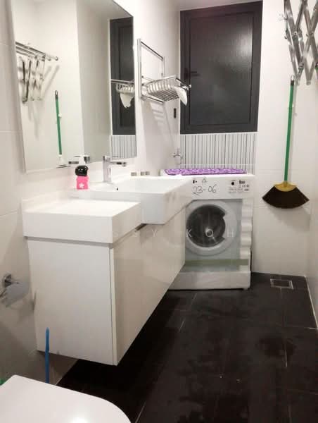 Service Residence for Rent at V@SUMMERPLACE - Jessy Koh - Bathroom - PropertyGuru.com.my