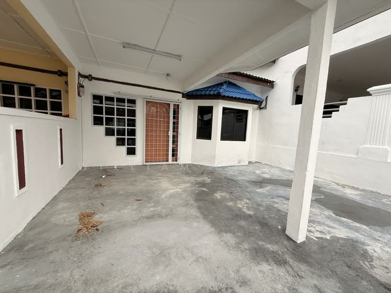 Rumah Teres 1 Tingkat untuk Dijual di Bukit Beruang (Bukit Baru) - William Chong - Exterior - PropertyGuru.com.my