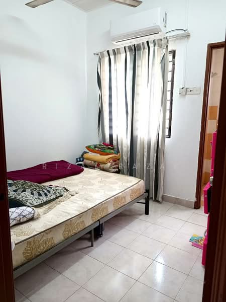 2-storey Terraced House for Sale in U12, Taman Cahaya Alam (Shah Alam) - Rizal Razak - Bedroom - PropertyGuru.com.my
