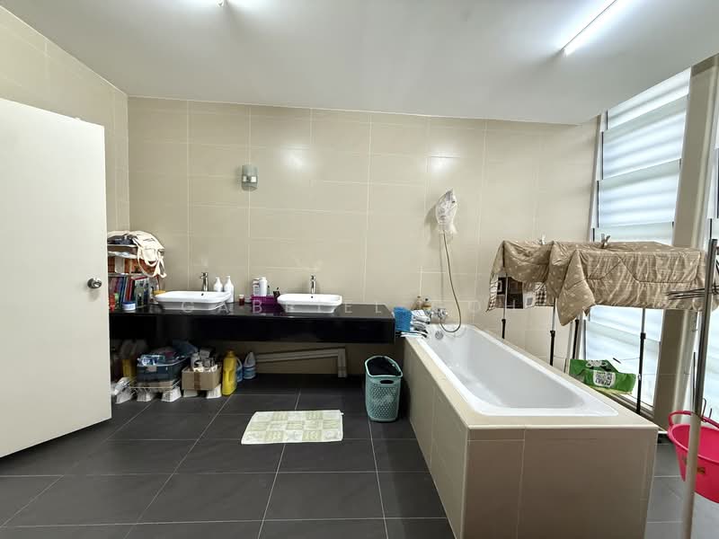 Rumah Berkembar untuk Dijual di Setia Eco Park (Setia Alam) - GABRIEL GOH - Bathroom - PropertyGuru.com.my