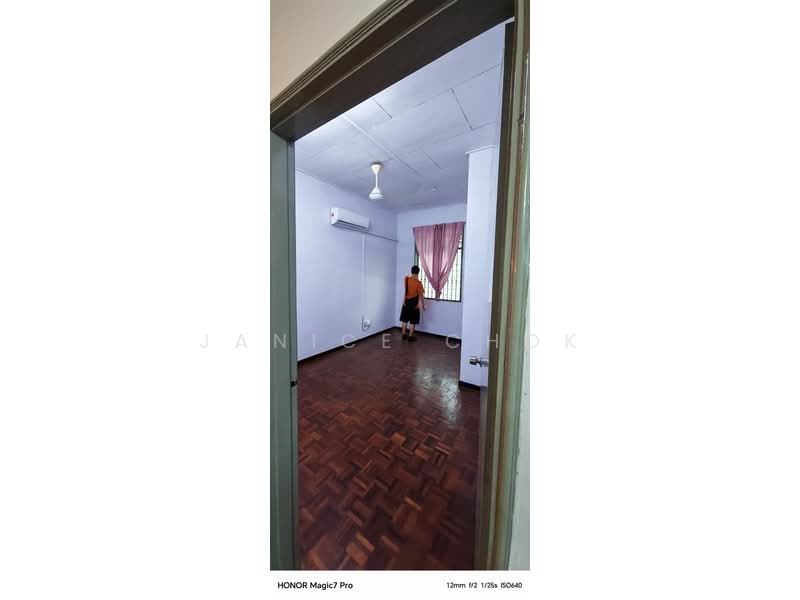For Rent - Taman Megah Ria