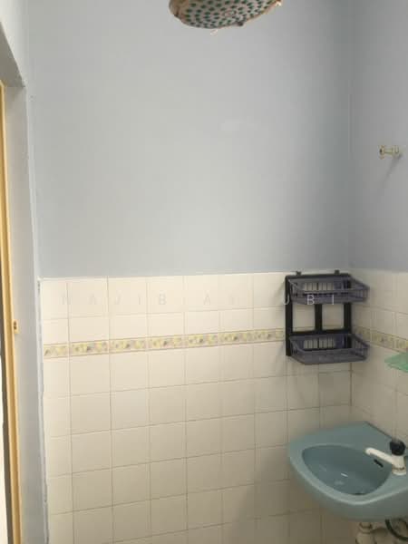 1-storey Terraced House for Sale in Bandar Sri Damansara (Selangor) - Najib Ayoubi - Bathroom - PropertyGuru.com.my