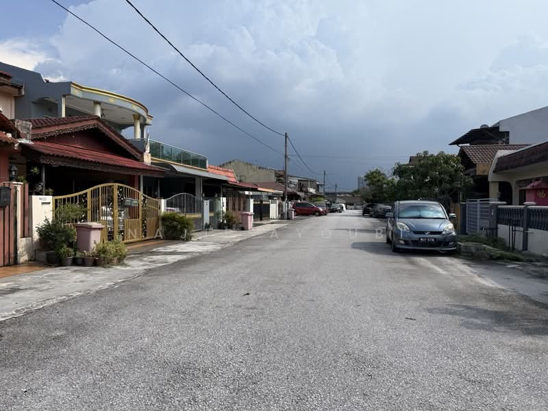 1-storey Terraced House for Sale in Bandar Sri Damansara (Selangor) - Najib Ayoubi - Exterior - PropertyGuru.com.my