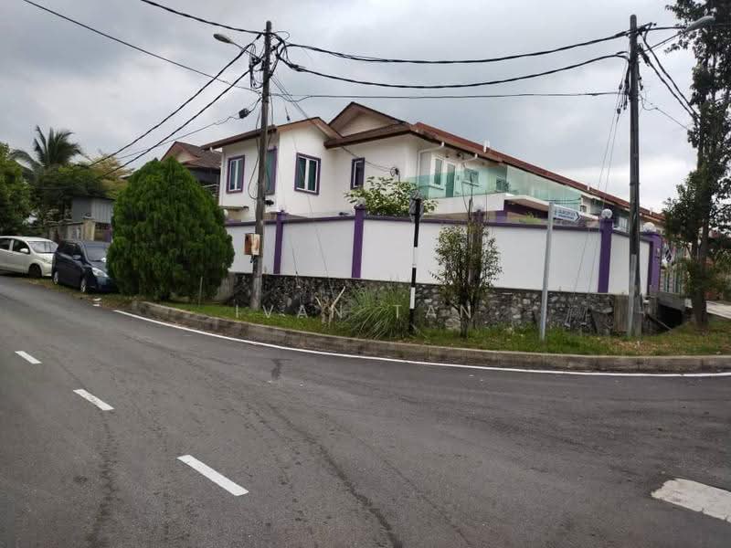 Rumah Teres 2-Tingkat untuk Dijual di Lestari Putra (Seri Kembangan) - Ivan Tan - Exterior - PropertyGuru.com.my