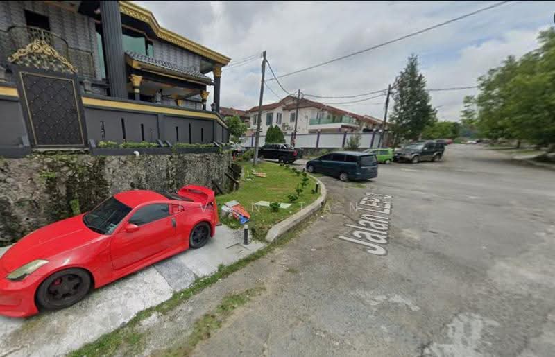Rumah Teres 2-Tingkat untuk Dijual di Lestari Putra (Seri Kembangan) - Ivan Tan - Exterior - PropertyGuru.com.my