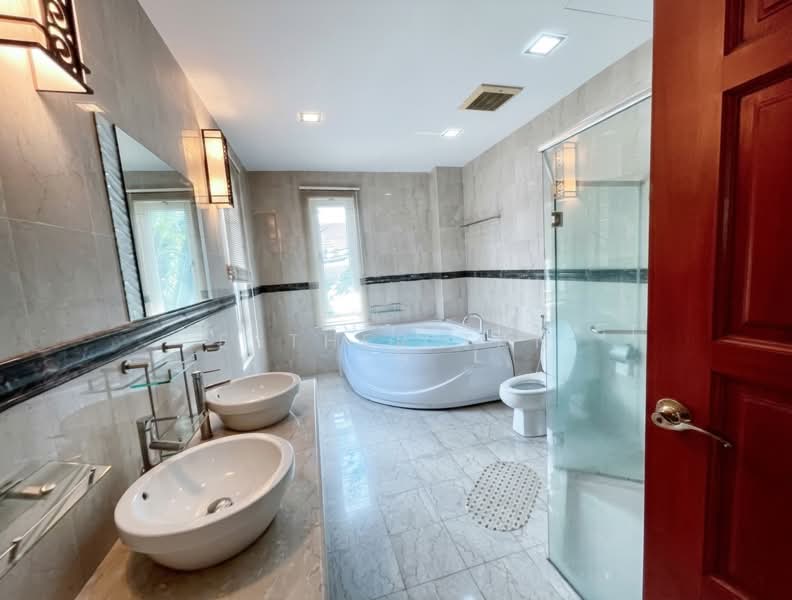 Rumah Banglo untuk Disewa di Petaling Jaya (Selangor) - Esther Tan - Bathroom - PropertyGuru.com.my