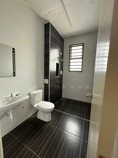 Rumah Teres 2 Tingkat untuk Dijual di Johor Bahru (Johor) - May Chong - Bathroom - PropertyGuru.com.my