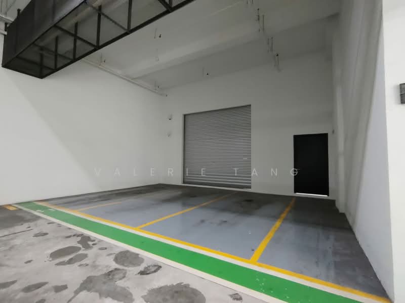 Warehouse for Rent in Taman Sains Selangor (Kota Damansara) - Valerie Tang - Car Park - PropertyGuru.com.my