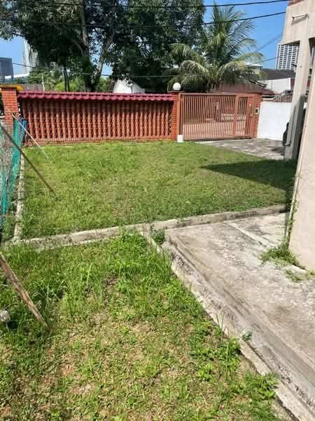 Rumah Teres 2 Tingkat untuk Dijual di Taman Pelangi (Johor Bahru) - Ee Fong Toh - Exterior - PropertyGuru.com.my