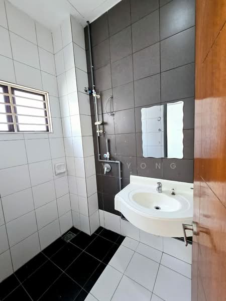 Rumah Teres 2.5-Tingkat untuk Dijual di Bandar Puteri Puchong (Puchong) - SUNNY YONG - Bathroom - PropertyGuru.com.my