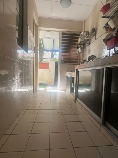 2.5-storey Terraced House for Sale in Taman Tanamera (Subang Jaya) - Soh Ping - Kitchen - PropertyGuru.com.my