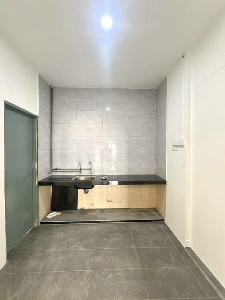 Apartment for Sale at Pangsapuri Mutiara Subang - Hawa Ibrahim - Kitchen - PropertyGuru.com.my