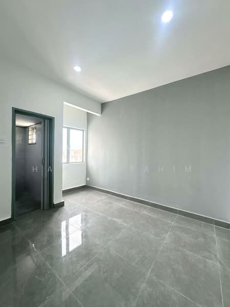 Apartment for Sale at Pangsapuri Mutiara Subang - Hawa Ibrahim - PropertyGuru.com.my