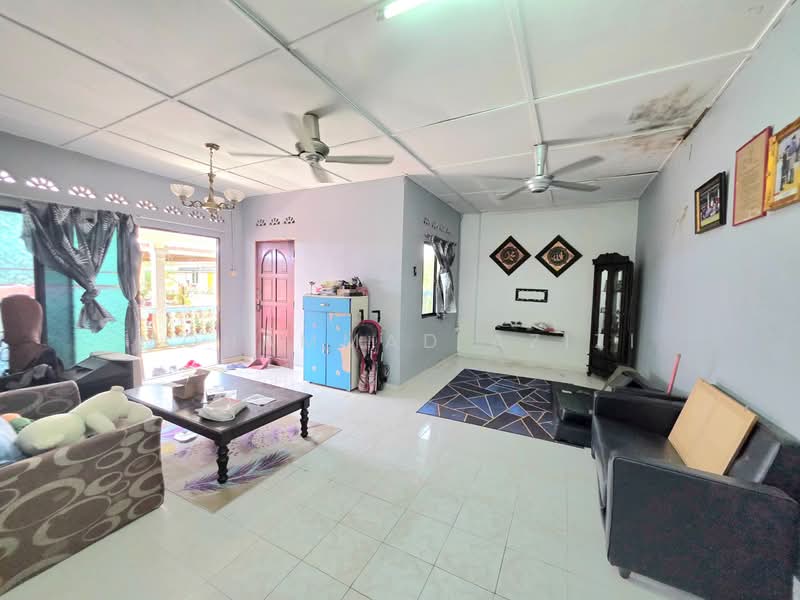 Semi-Detached House for Sale in Taman Sepekan Jaya (Pahang Tua) - Mohammad Azizi - PropertyGuru.com.my