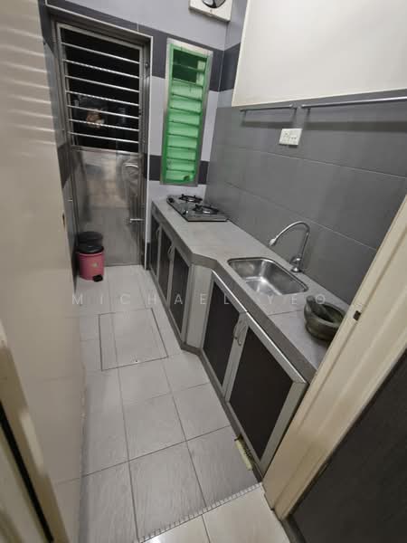 Rumah Teres 2 Tingkat untuk Disewa di Setia Tropika (Johor Bahru) - Michael Yeo - Kitchen - PropertyGuru.com.my