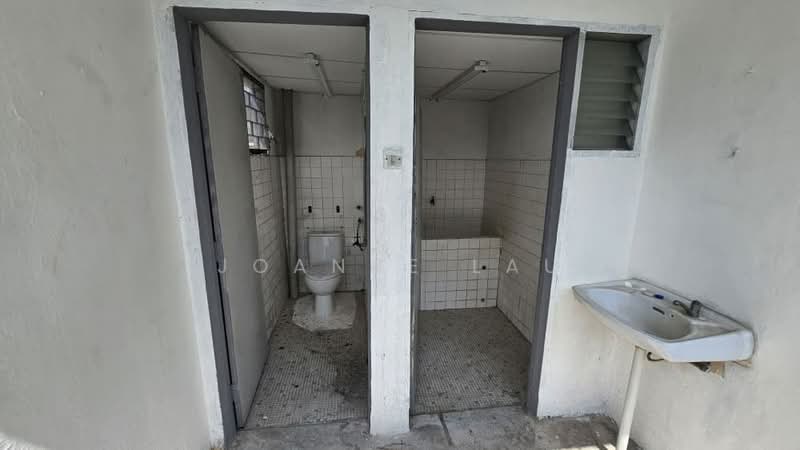 Shop / Office for Sale in Taman Tasek (Johor Bahru) - Joanne Lau - Bathroom - PropertyGuru.com.my