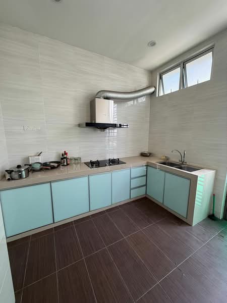 Rumah Teres 2 Tingkat untuk Disewa di Taman Mount Austin (Tebrau) - Emma Lee - Kitchen - PropertyGuru.com.my