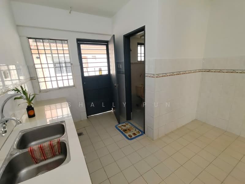 Rumah Teres 2 Tingkat untuk Dijual di Puchong (Selangor) - Shally Pun - Kitchen - PropertyGuru.com.my