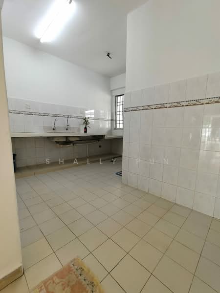 Rumah Teres 2 Tingkat untuk Dijual di Puchong (Selangor) - Shally Pun - Kitchen - PropertyGuru.com.my