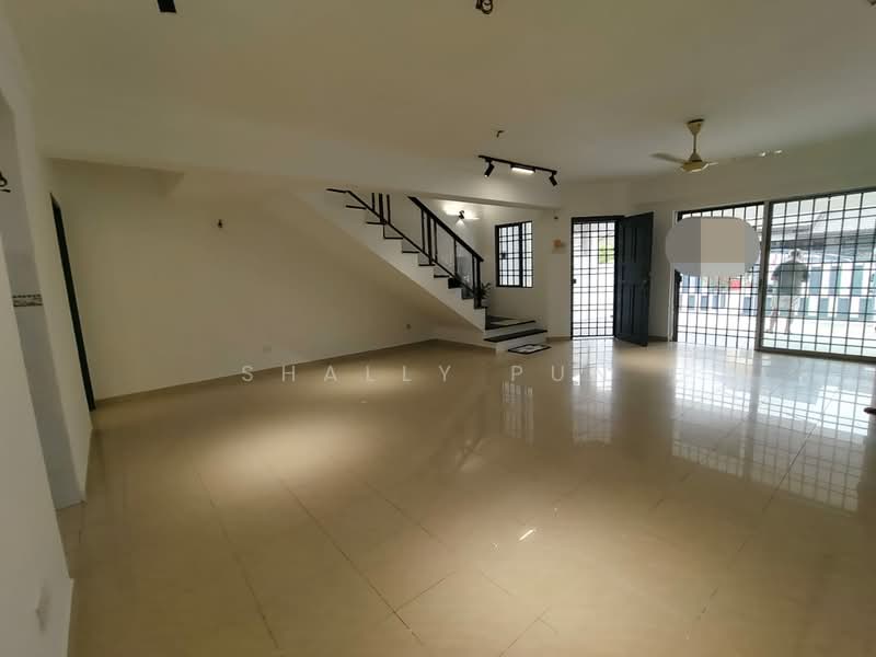 Rumah Teres 2 Tingkat untuk Dijual di Puchong (Selangor) - Shally Pun - Living Room - PropertyGuru.com.my