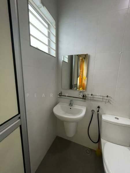 Rumah Teres 2 Tingkat untuk Dijual di Usj 5 (Subang Jaya) - Pearly Gan - Bathroom - PropertyGuru.com.my