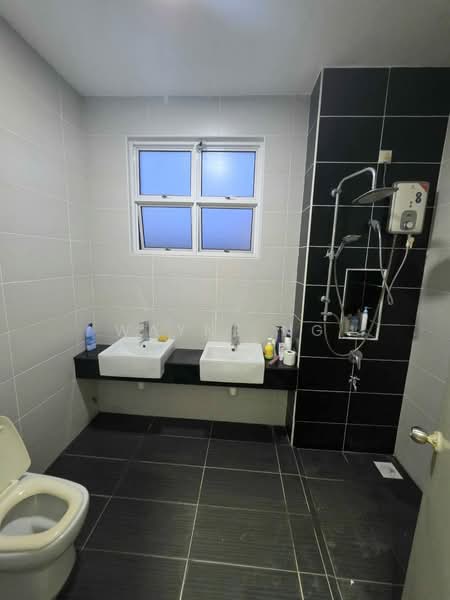 Semi-Detached House for Sale in Taman Pulai Utama (Skudai) - Wayne Ng - Bathroom - PropertyGuru.com.my