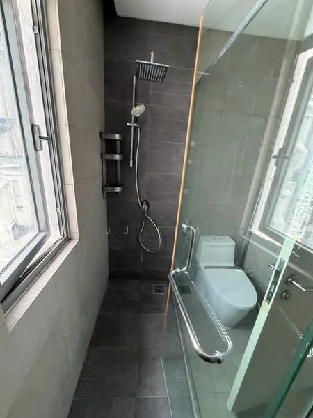 Kondominium untuk Disewa di Vivo Residential Suites - JJ Lim - Bathroom - PropertyGuru.com.my