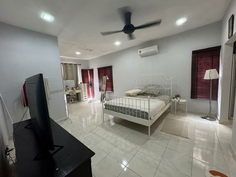 Rumah Berkembar untuk Dijual di Laman Residen Kipark Sri Utara (Batu Caves) - Davis Ong - Bedroom - PropertyGuru.com.my