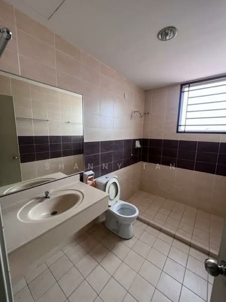 Terraced House for Sale in Bandar Sungai Long (Selangor) - Shanny Tan - Bathroom - PropertyGuru.com.my