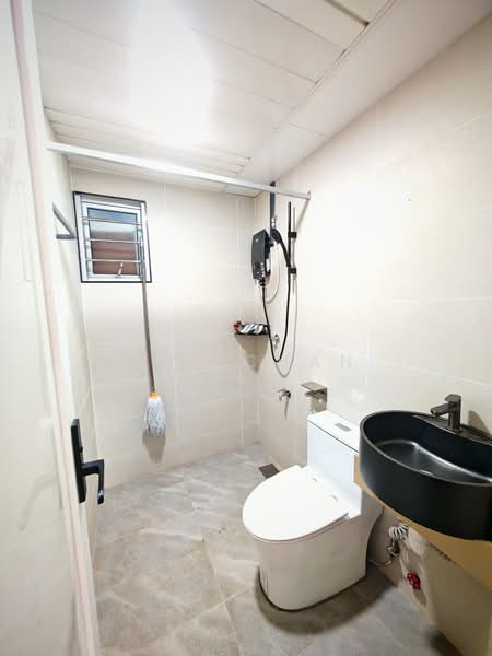 Pangsapuri untuk Dijual di Prima Regency - Roy Chan - Bathroom - PropertyGuru.com.my