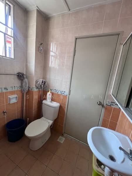 Terraced House for Sale in Bandar Sungai Long (Selangor) - Shanny Tan - Bathroom - PropertyGuru.com.my