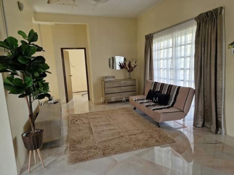 1-storey Terraced House for Sale in Sungai Pelek (Selangor) - Azizirrahim . - Living Room - PropertyGuru.com.my
