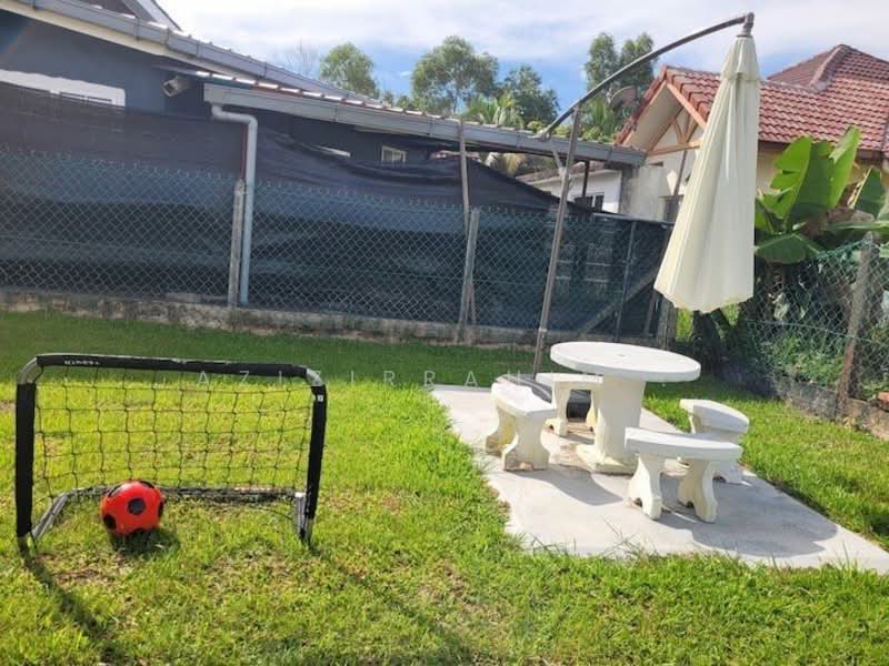 1-storey Terraced House for Sale in Sungai Pelek (Selangor) - Azizirrahim . - Garden - PropertyGuru.com.my