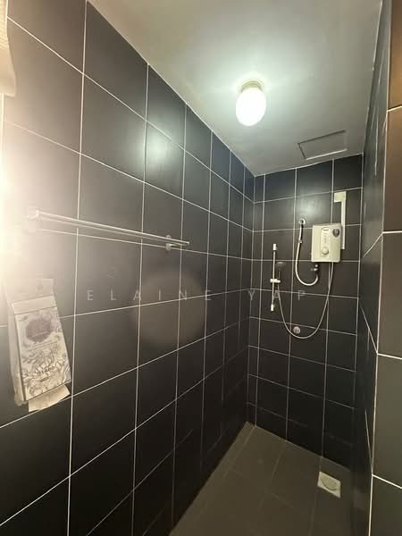 Servis Apartment untuk Disewa di The Zizz @ Damansara North - Elaine Yap - Bathroom - PropertyGuru.com.my