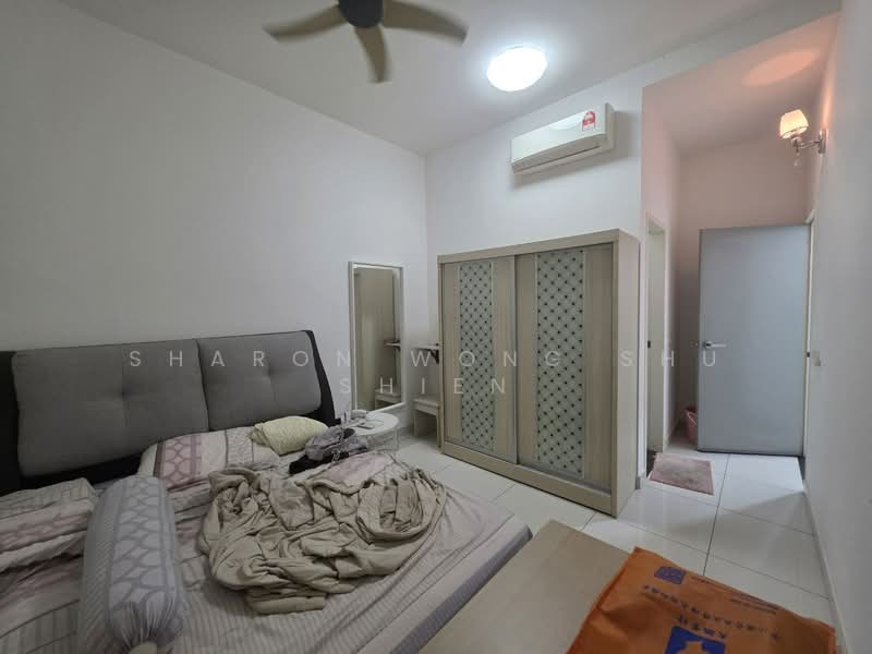 Rumah Teres 2 Tingkat untuk Dijual di Setia Tropika (Johor Bahru) - Sharon Wong Shu Shien - Bedroom - PropertyGuru.com.my