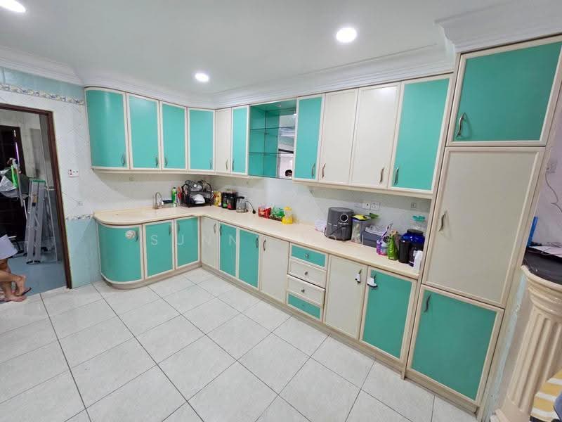 Rumah Teres 2-Tingkat untuk Dijual di Taman Wawasan (Puchong) - SUNNY YONG - Kitchen - PropertyGuru.com.my