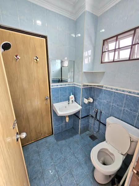 2-storey Terraced House for Sale in Taman Wawasan (Puchong) - SUNNY YONG - Bathroom - PropertyGuru.com.my