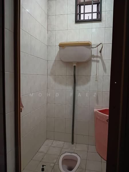 Rumah Teres 1 Tingkat untuk Dijual di Taman Makmur (Kulai) - Mohd Faez - Bathroom - PropertyGuru.com.my