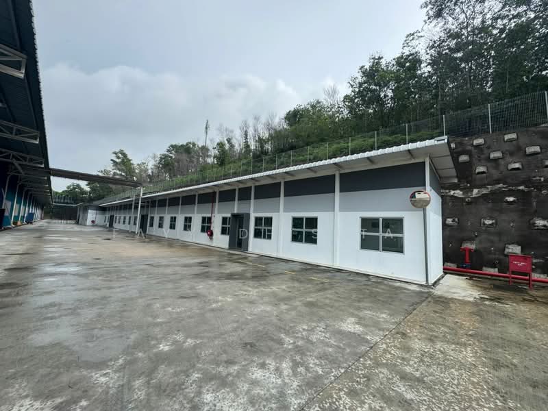 Factory for Rent in Nilai (Negeri Sembilan) - Fayyadh Setak - Exterior - PropertyGuru.com.my