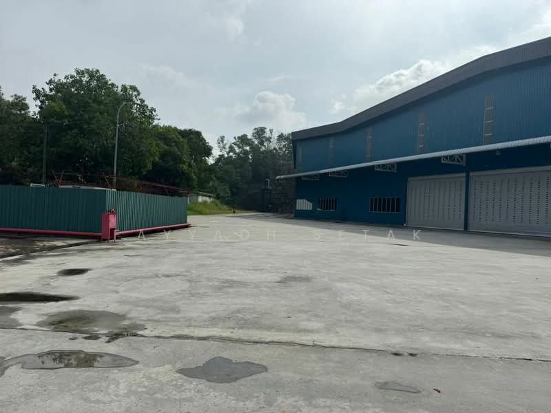 Factory for Rent in Nilai (Negeri Sembilan) - Fayyadh Setak - Exterior - PropertyGuru.com.my