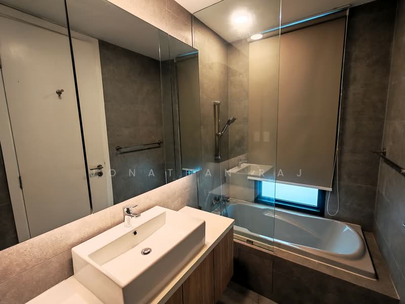 Servis Apartment untuk Disewa di Kami - Jonathan Raj - Bathroom - PropertyGuru.com.my